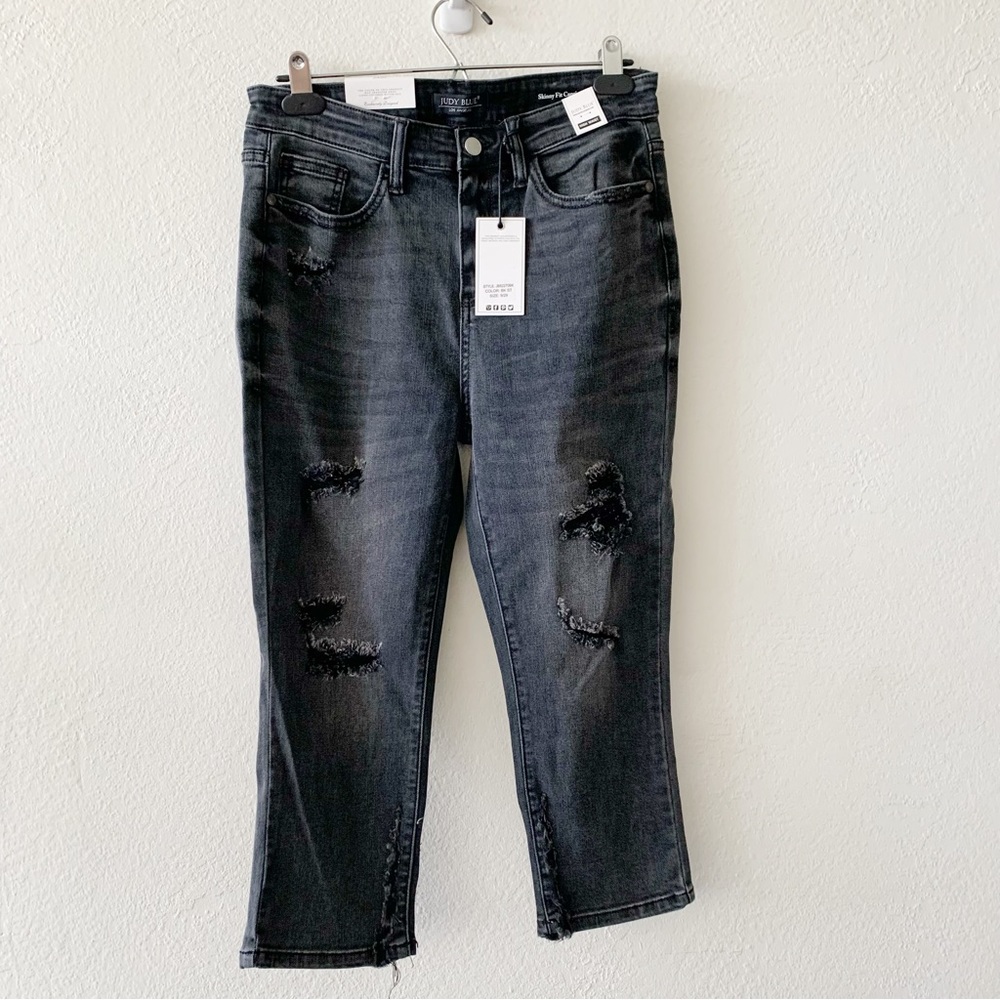 NWT Judy Blue Skinny Fit Capri High Rise Distressed Women's Black Jeans 9/29